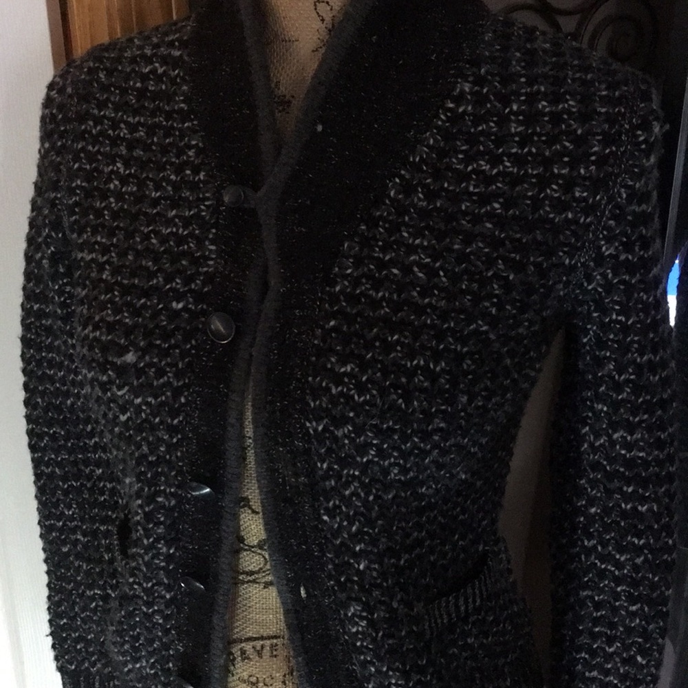 Neiman Marcus Grey and Black mixed sweater